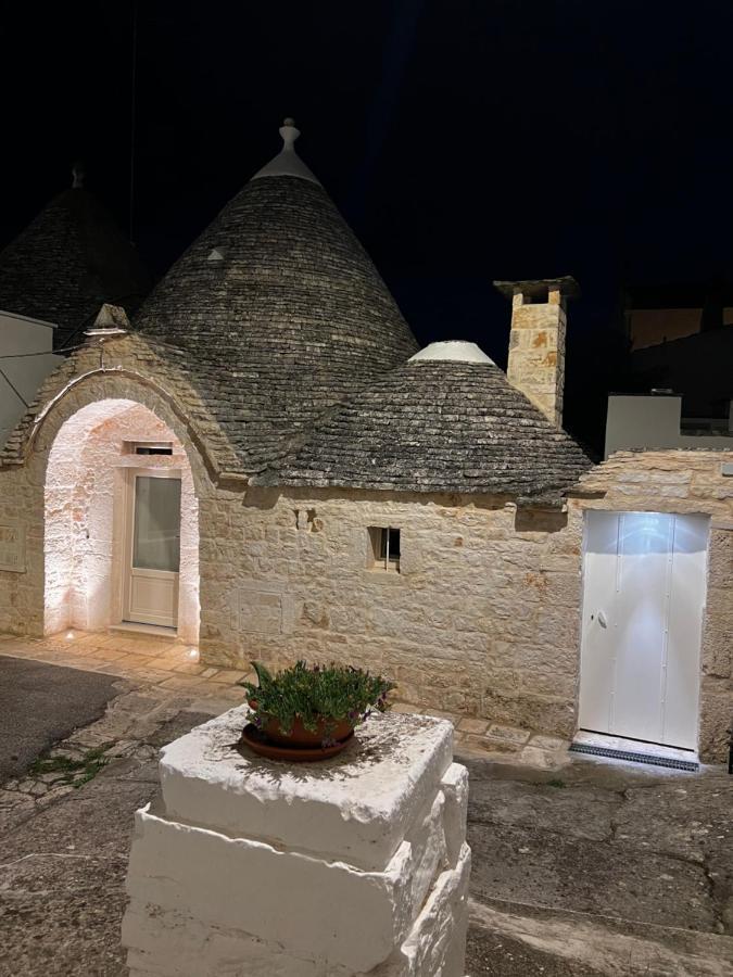 Trulli Luce Apartment อัลเบโรเบลโล ภายนอก รูปภาพ